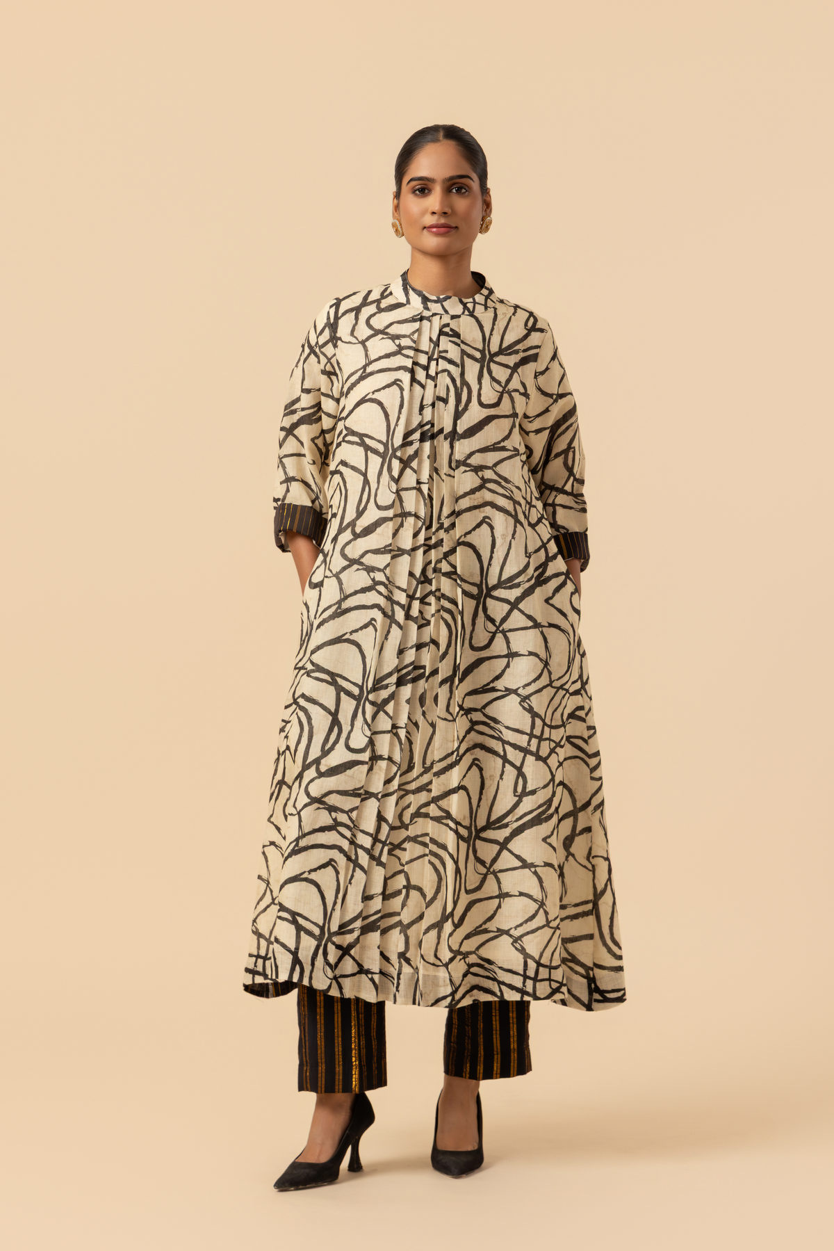 Naseebo Geometric Maze Linen Co-ord Set