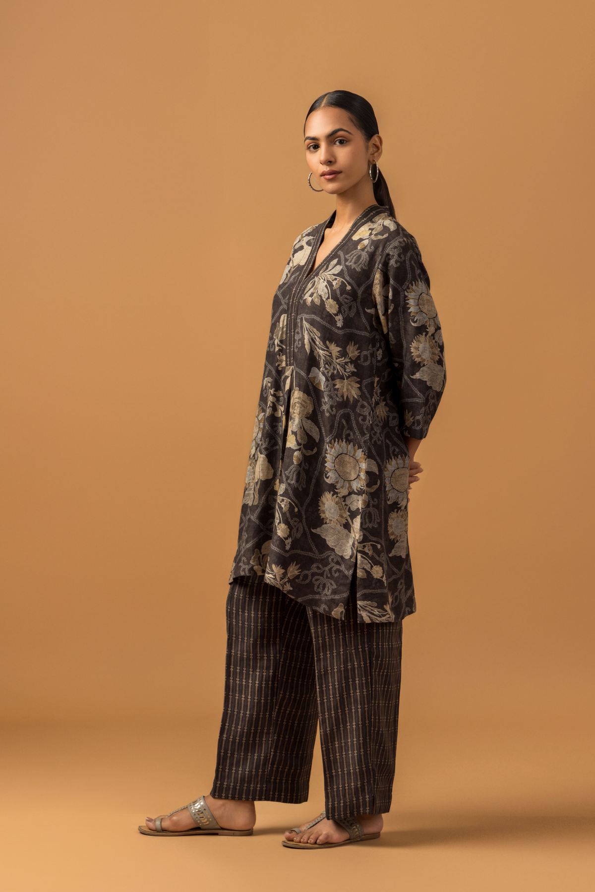 Naseebo Noir Floral Linen Co-ord Set