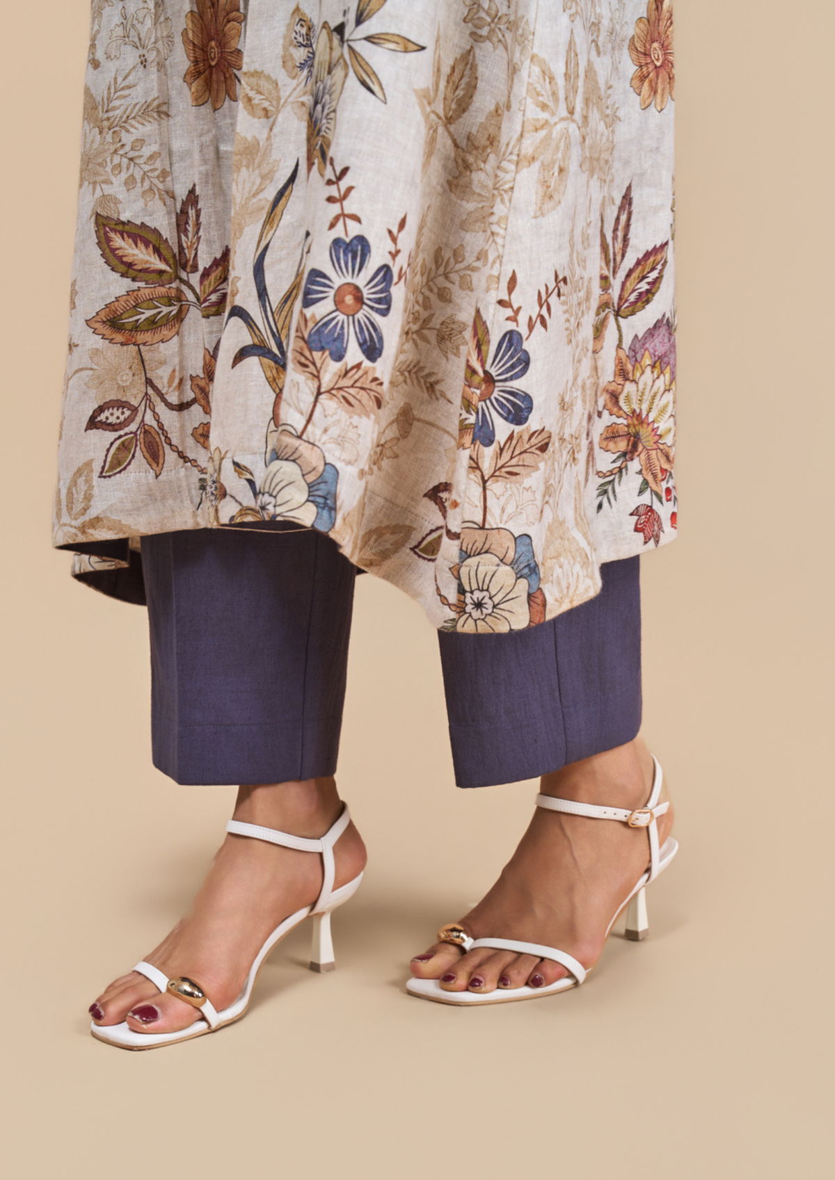 Naseebo Ella Blue Linen Floral Pleated Kurta Set