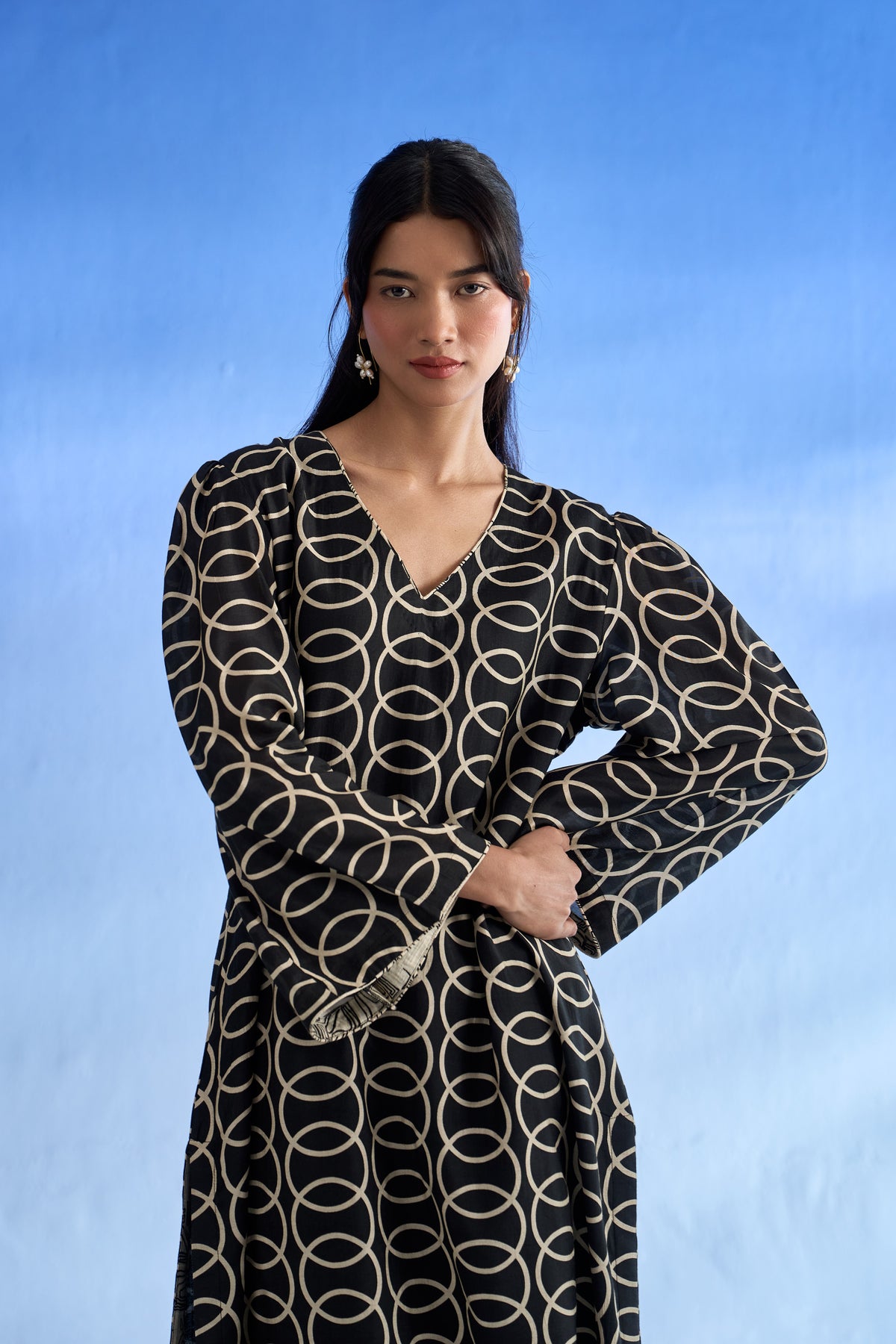 Naseebo Noir Loop MulSatin Co-ord Set