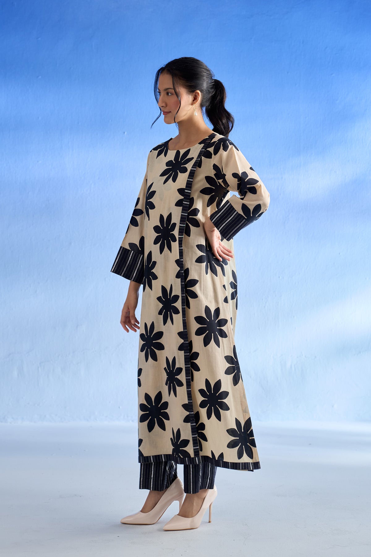 Naseebo Monochrome Flora Linen Co-ord Set