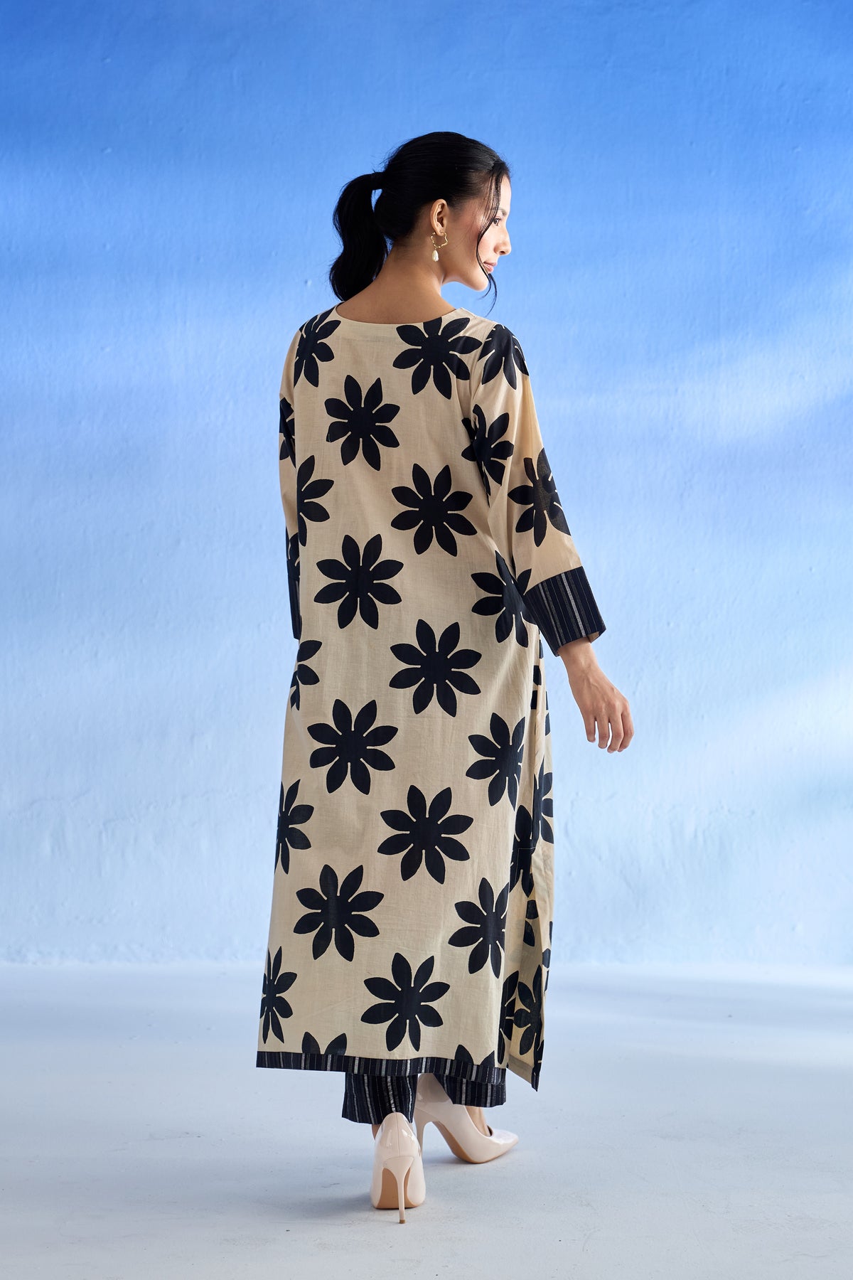 Naseebo Monochrome Flora Linen Co-ord Set