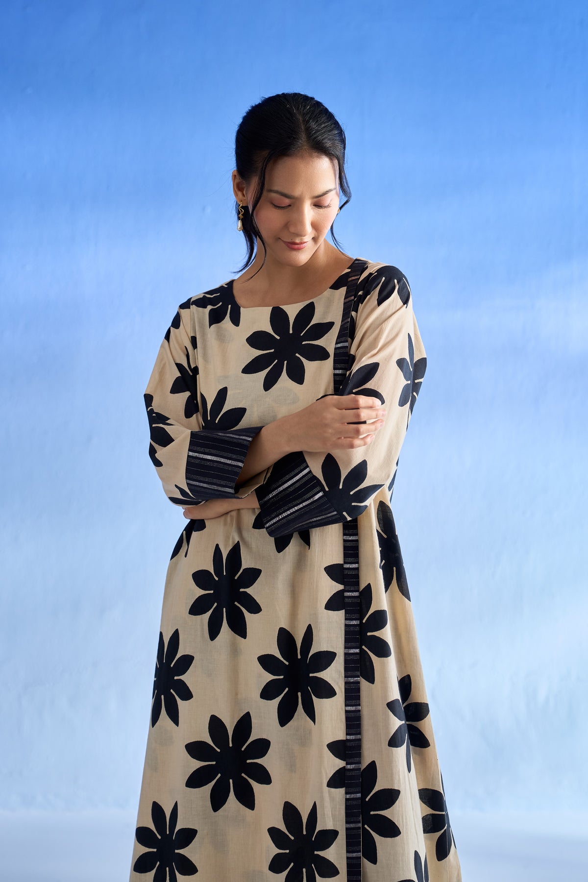 Naseebo Monochrome Flora Linen Co-ord Set