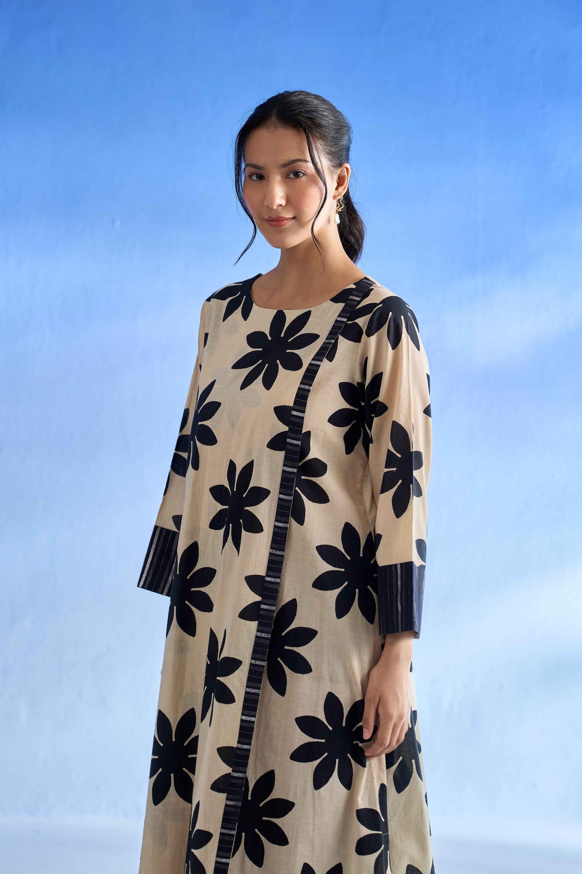 Midnight Bloom Linen Kurta Set