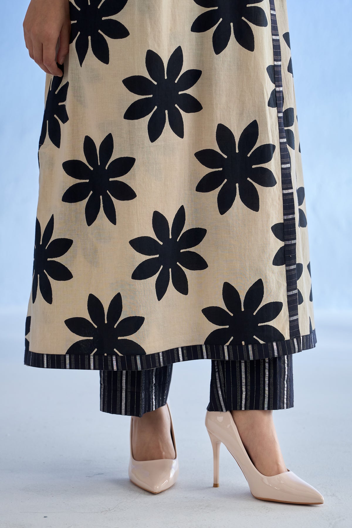 Naseebo Monochrome Flora Linen Co-ord Set