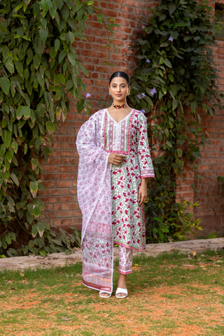 Naseebo Blooming Grace Hand Block Printed Cotton Kurta Set