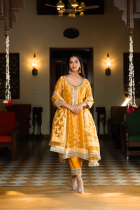 Naseebo Yellow Radiance Banarasi Silk Kurta Set