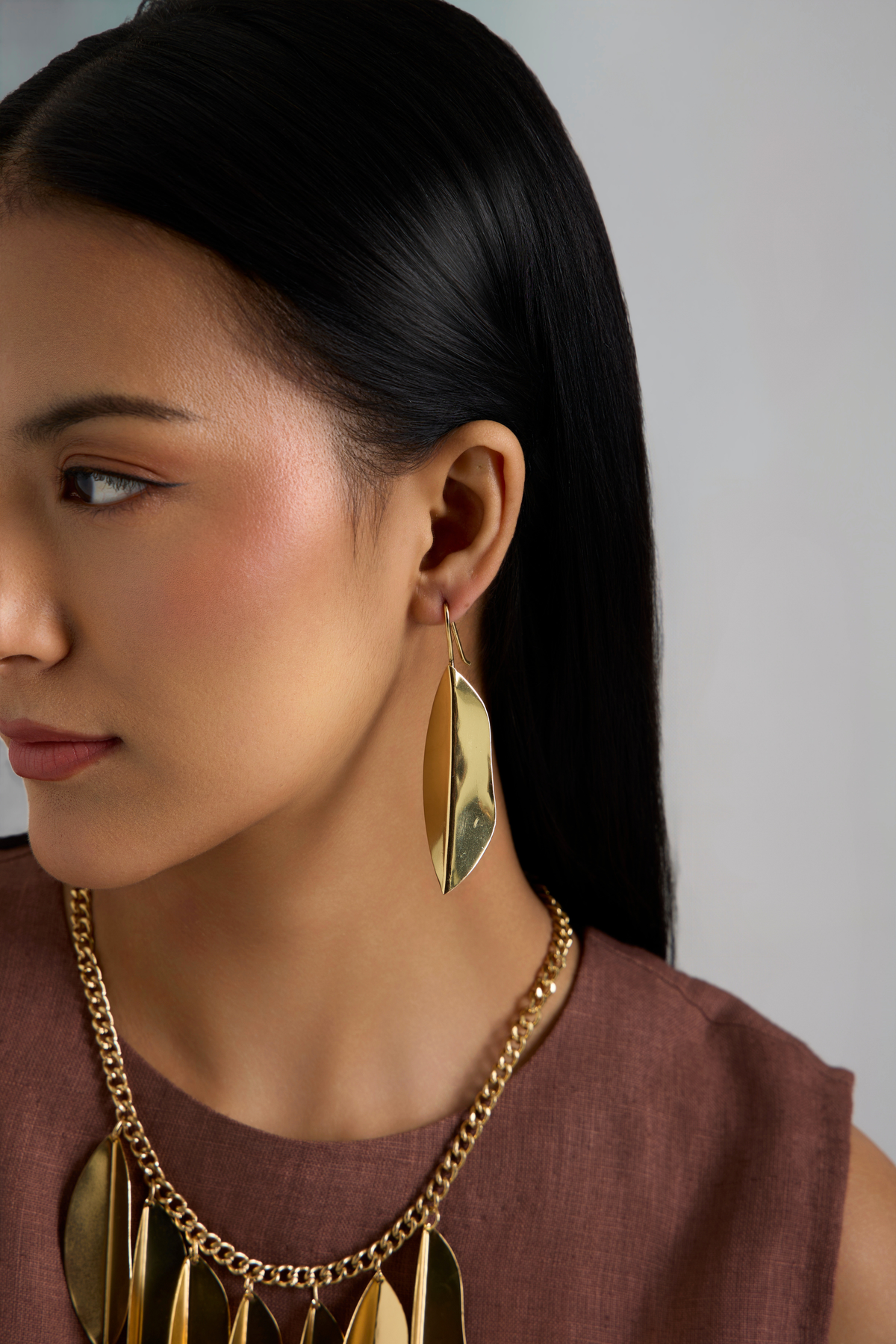 Mehreen Leaf Statement Necklace & Earrings Set