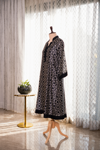 Naseebo Abstract Elegance Ebony Ivory Silk Co-ord Set