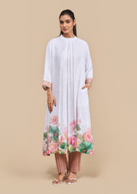 Naseebo Laila Linen Lotus Print Kurta Set