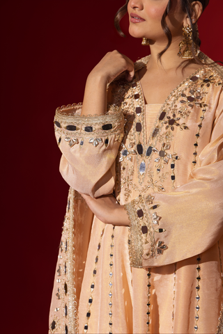 Naseebo Ruhaani Peach Embroidered Brocade Kurta Set