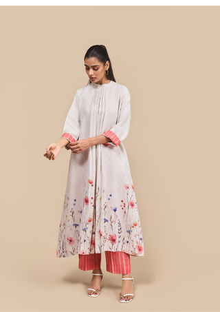 Naseebo Alaya Floral Bloom Linen Kurta Set