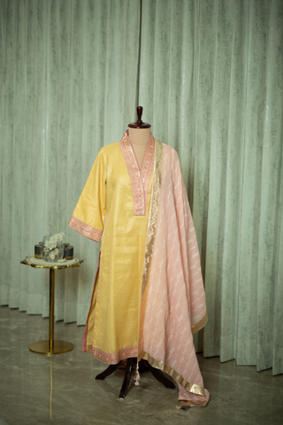 Naseebo Royal Glow Tissue Chanderi Kurta Set