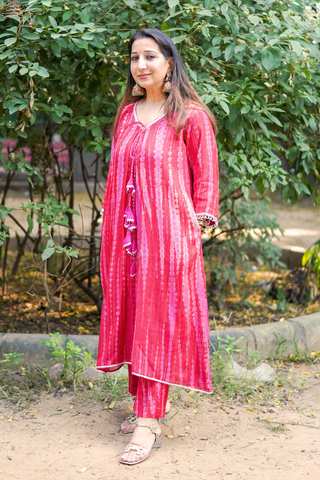 Naseebo Fuchsia Glitters Kurta Set