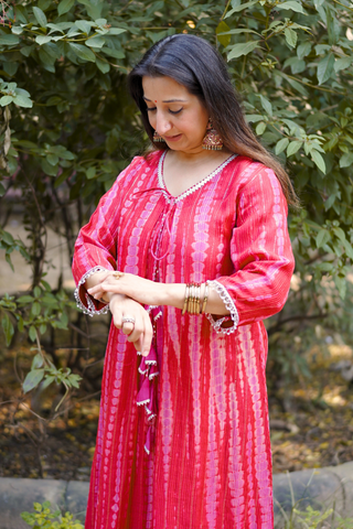 Naseebo Fuchsia Glitters Kurta Set