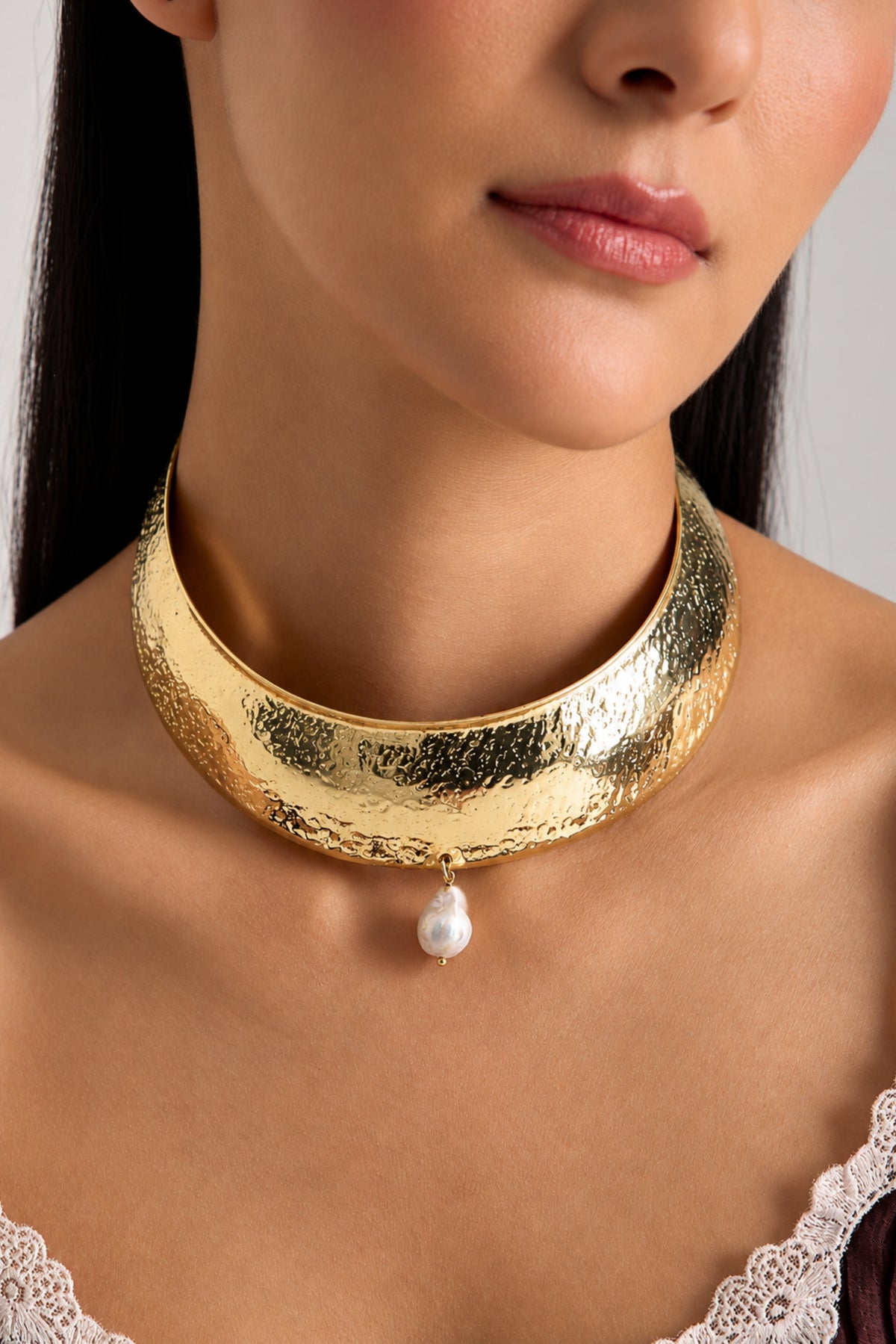Kamali Choker Necklace with Pearl Drop