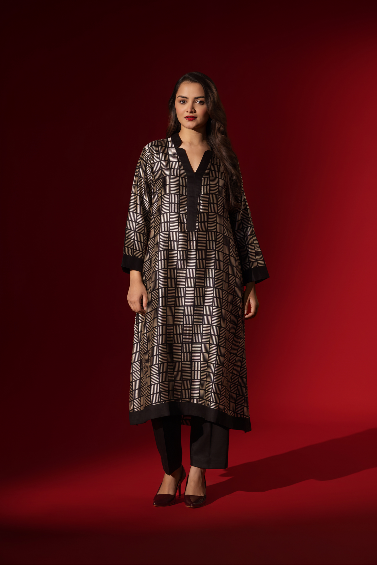 Naseebo Quiet Grid Ebony Ivory Silk Coord Set