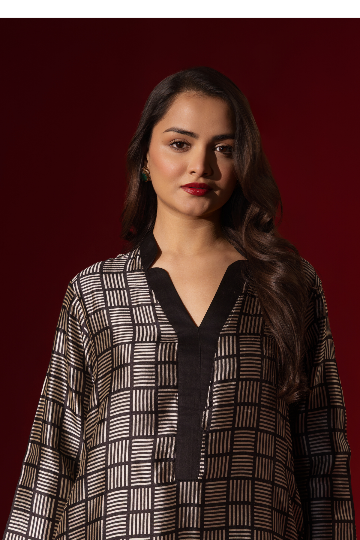 Naseebo Quiet Grid Ebony Ivory Silk Coord Set