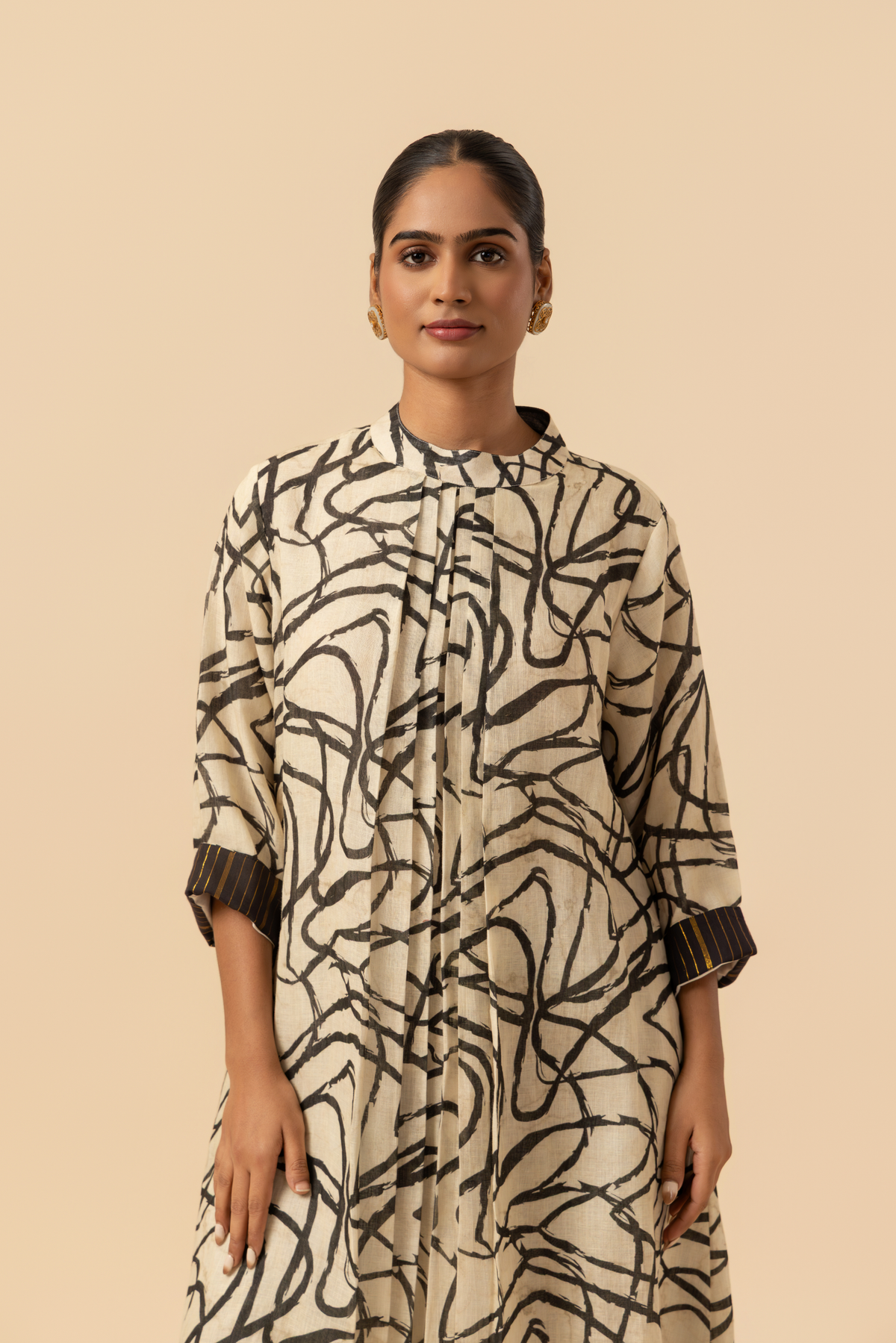 Naseebo Geometric Maze Linen Co-ord Set