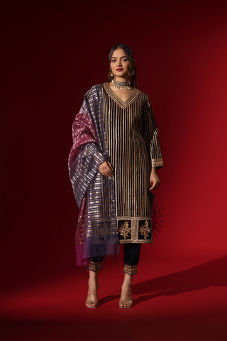 Naseebo Plum Velvet Gota Kurta Set