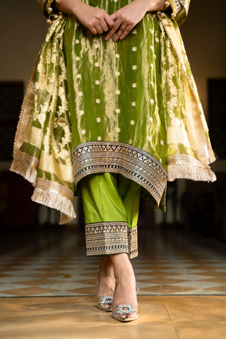 Naseebo Regal Green Banarasi Silk Kurta Set