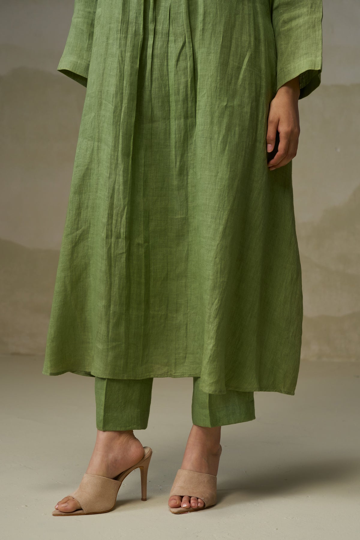 Naseebo Olive Calm Pleated Linen Co-ord Set