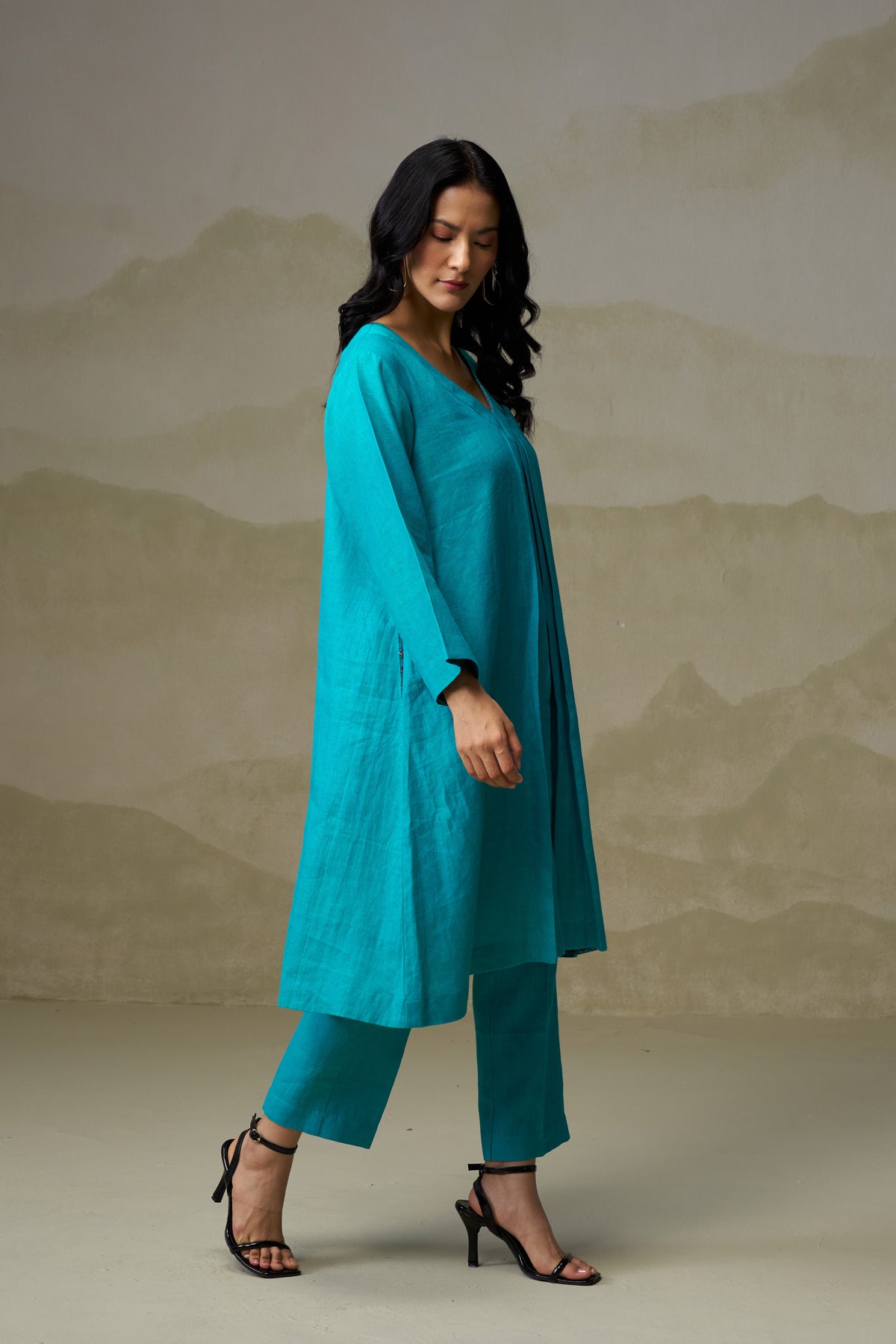 Naseebo Turquoise Linen Co-ord Set