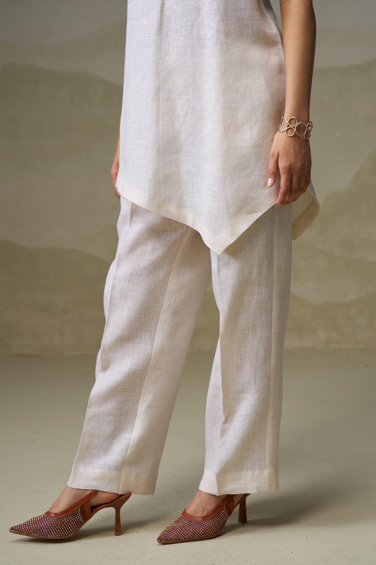 Naseebo White Canvas Asymmetric Linen Co-ord Set