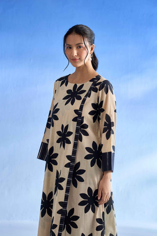 Midnight Bloom Linen Kurta Set