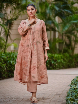 Sapna Choudhary in Naseebo Bloomscape Linen Co-ord Set